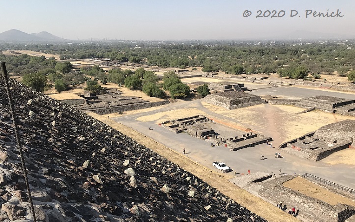 12_View_top_Pyramid_of_the_Moon_Teotihuacan-1.jpg