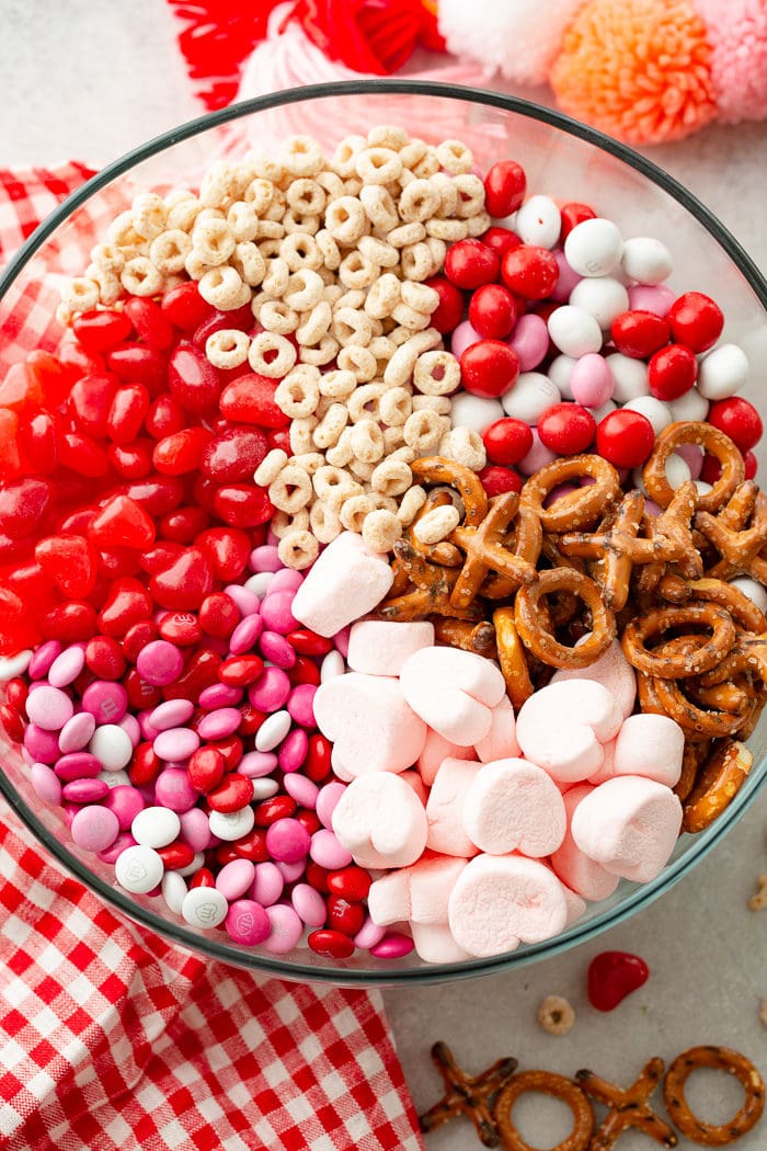 5-minute-valentines-snack-mix-recipe-6-700x1050.jpg