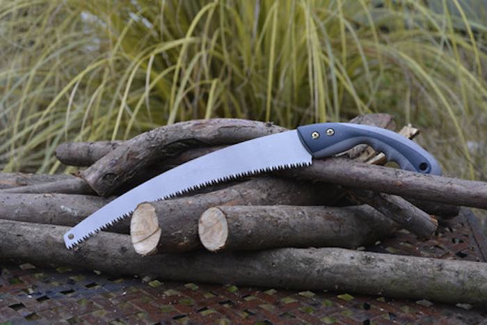 Pruning-saw-700.jpg