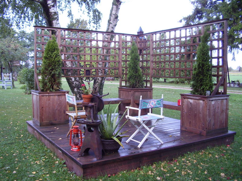 Extreme Birdhouses