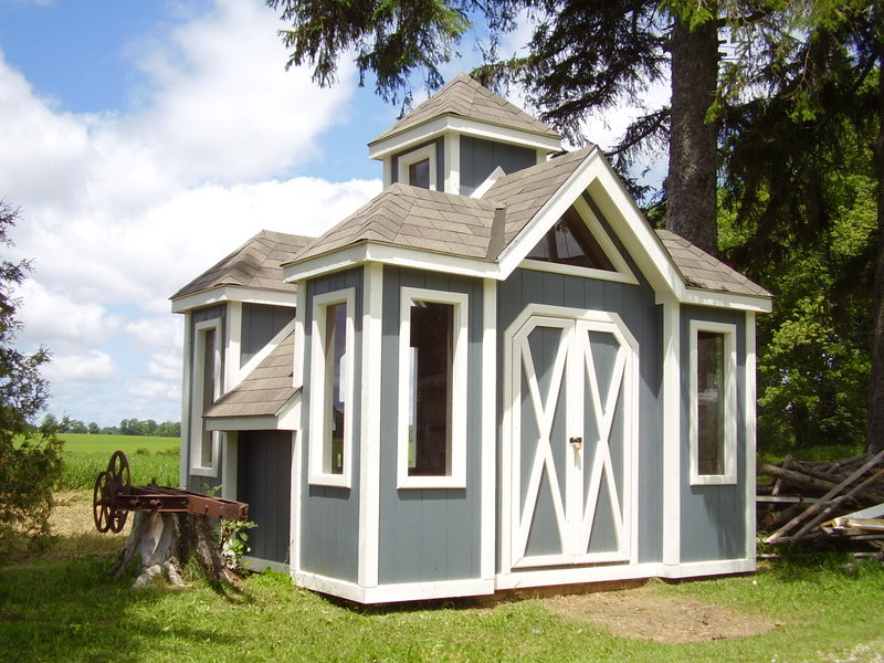 Extreme Birdhouses