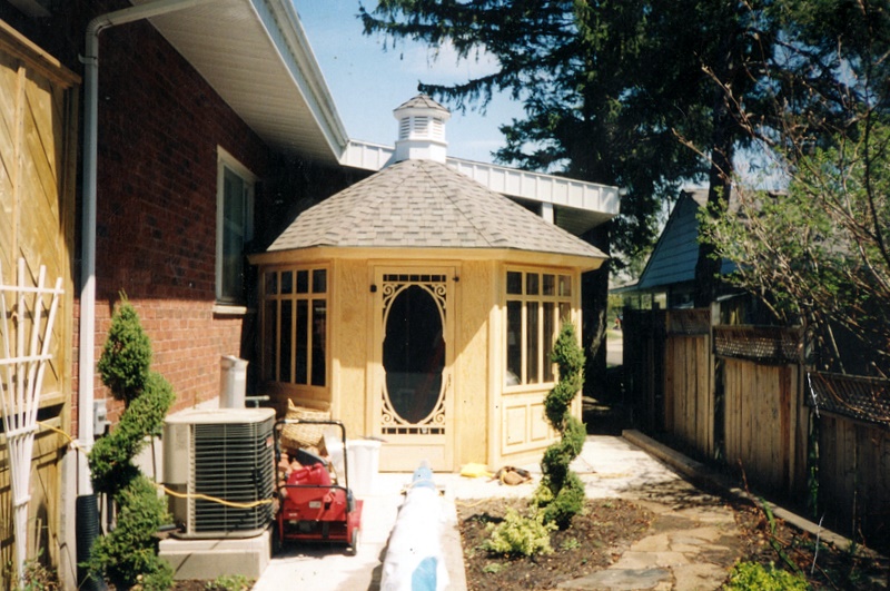 Extreme Birdhouses