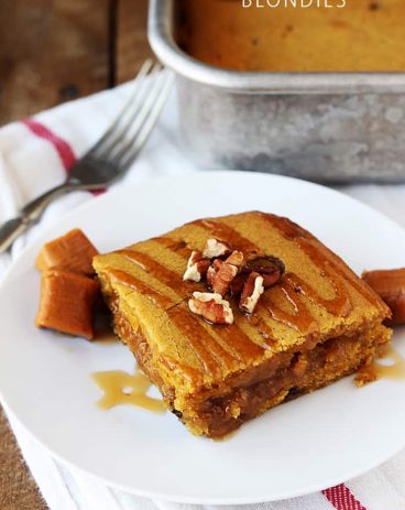 Gooey Caramel Pumpkin Blondies
