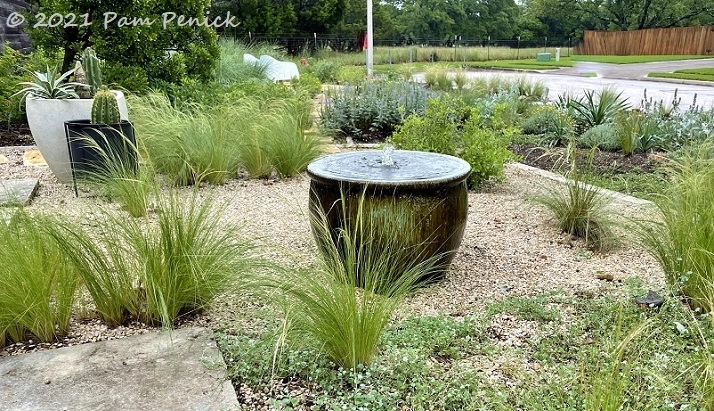 05_Disappearing_fountain_Feathergrass.jpg