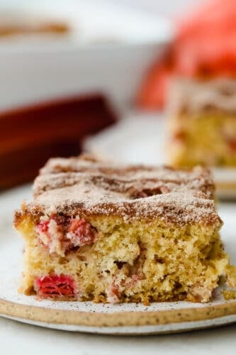 rhubarbcake-1-333x500.jpg