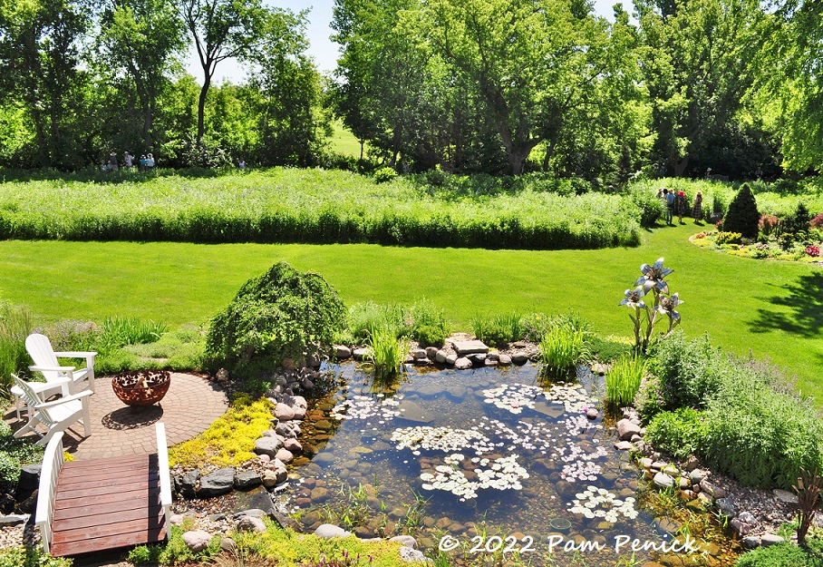 13_Pond_patio_Prairie_garden.jpg