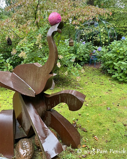 85_Elephant_sculpture.jpg
