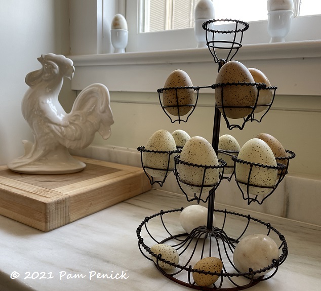 04_Kitchen_eggs.jpg