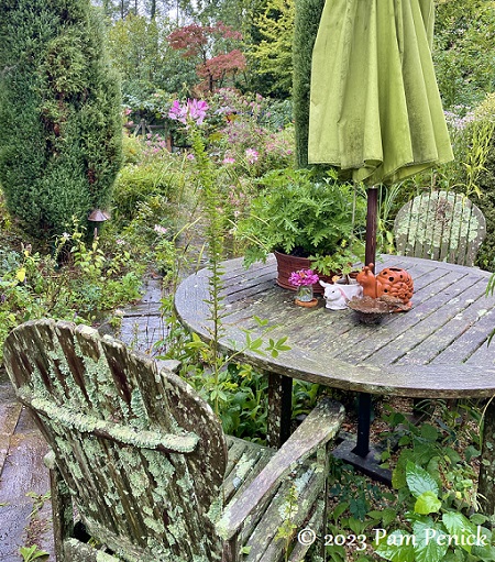 08_Herb_garden_table.jpg