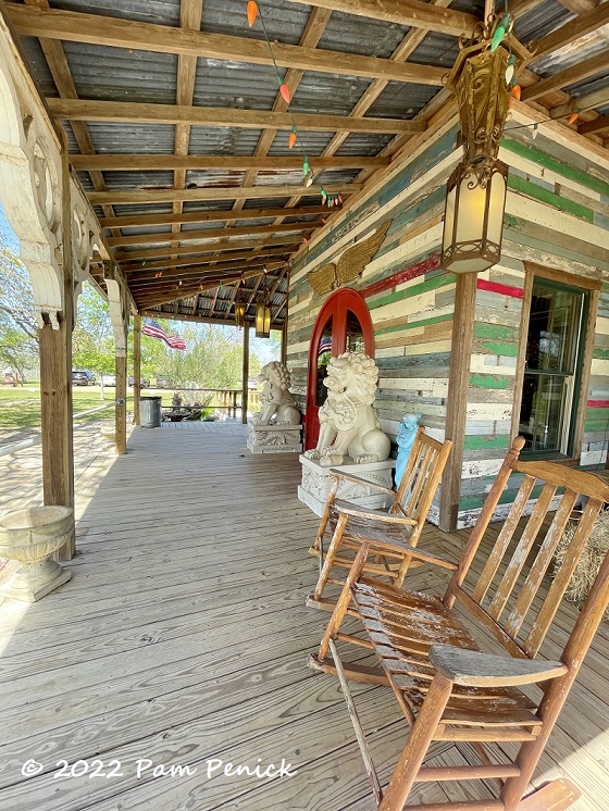 26_Rocking_chair_porch.jpg