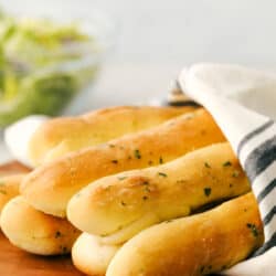 olivegardenbreadsticks-250x250.jpg