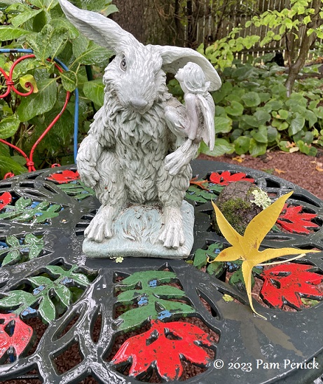 88_Rabbit_fairy_art_Yellow_leaf.jpg