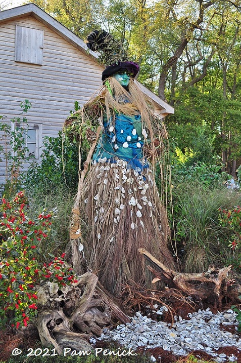 57_Sea_Witch_scarecrow.jpg