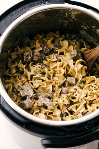 instantpotbeefstroganoff-333x500.jpg