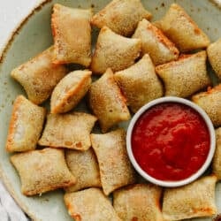 airfryerfrozenpizzarolls-250x250.jpg