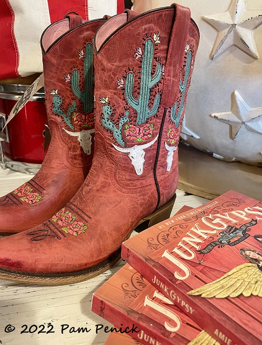 29_Cowboy_boots.jpg