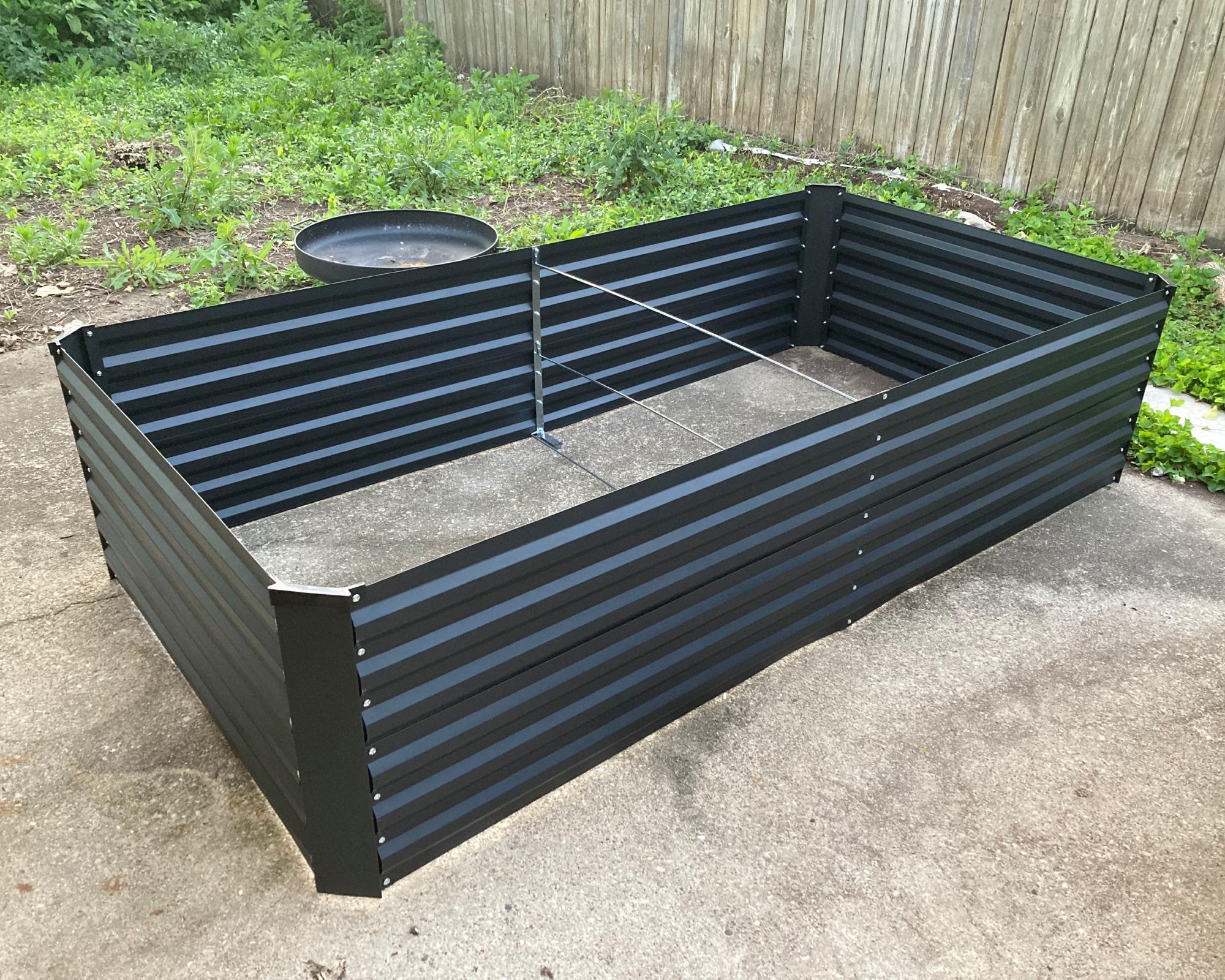 foowin raised bed on patio 