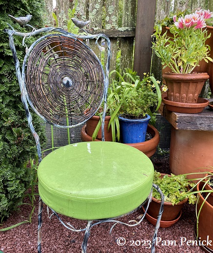 32_Ironwork_chair_w_birds.jpg