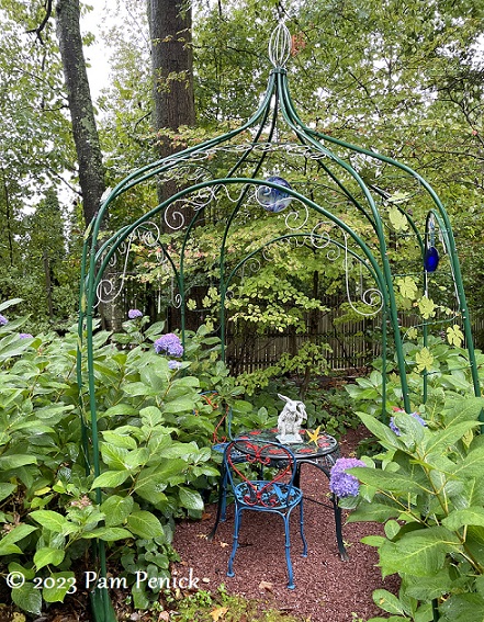 86_Colorful_metal_gazebo.jpg