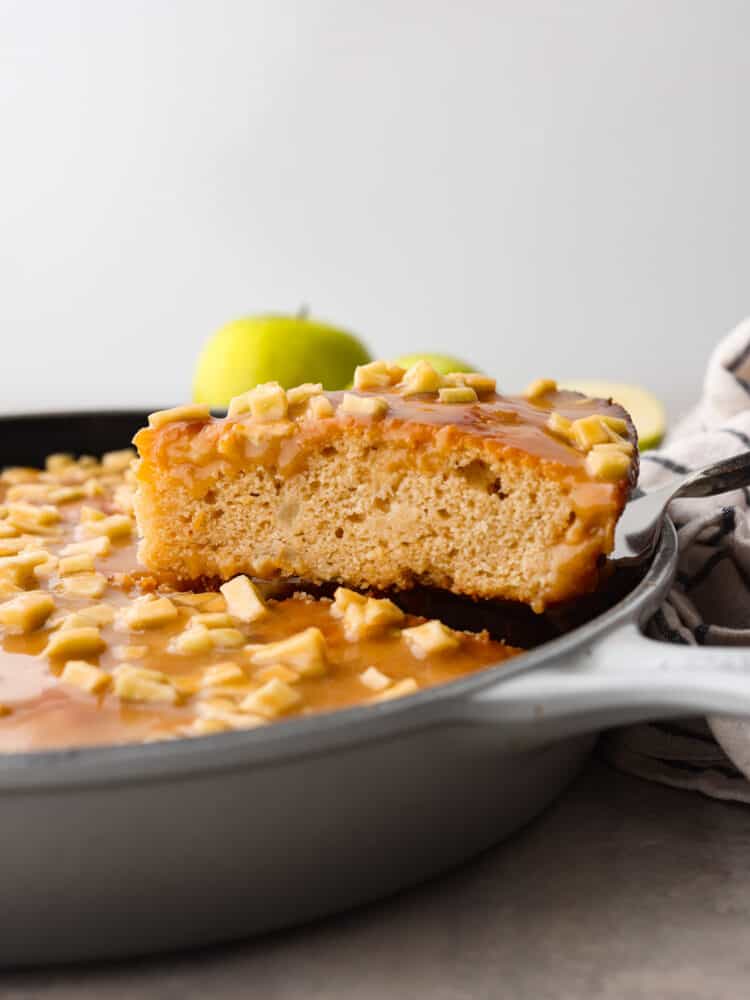 applecake-750x1000.jpg