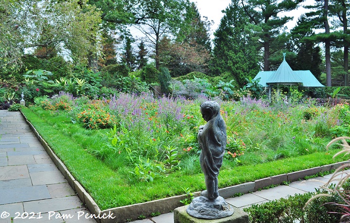 69_Meadow_garden_Poolhouse.jpg
