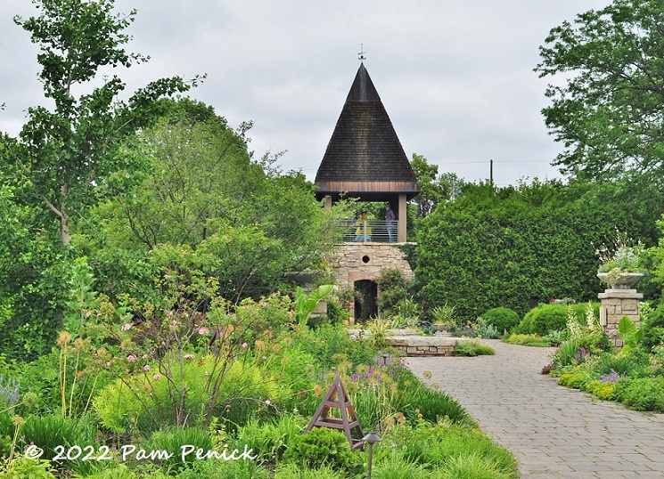 01_Tower_garden.jpg