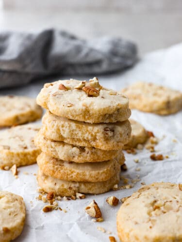 pecanshortbreadcookies-5-375x500.jpg
