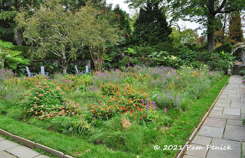 42_Meadow_garden_Mown_edge.jpg