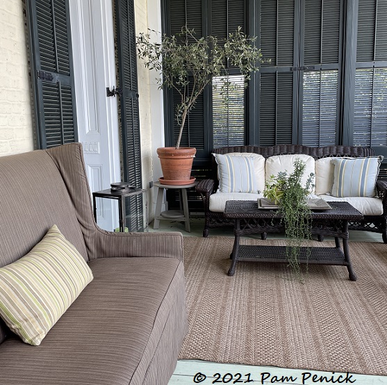 07_Downstairs_porch.jpg