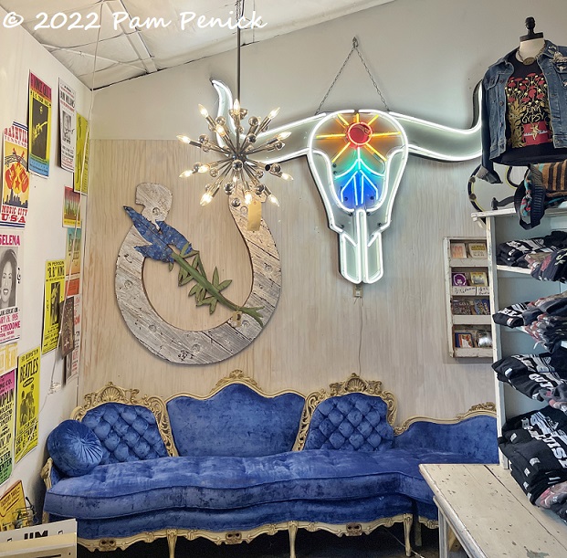28_Junk_Gypsy_interior.jpg