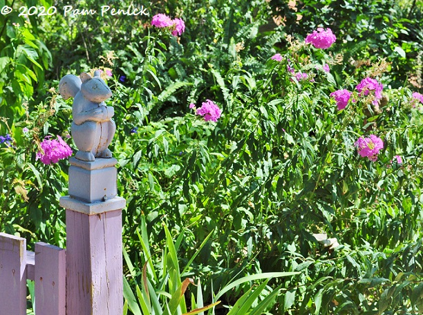 10_Squirrel_finial_Phlox.jpg