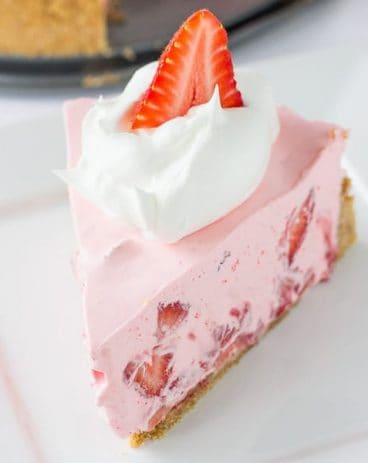 No Bake Strawberry and Cream Pie No Bake Strawberry and Cream Pie