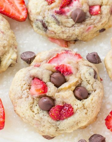 Strawberry Chocolate Chip Cookies Strawberry Chocolate Chip Cookies
