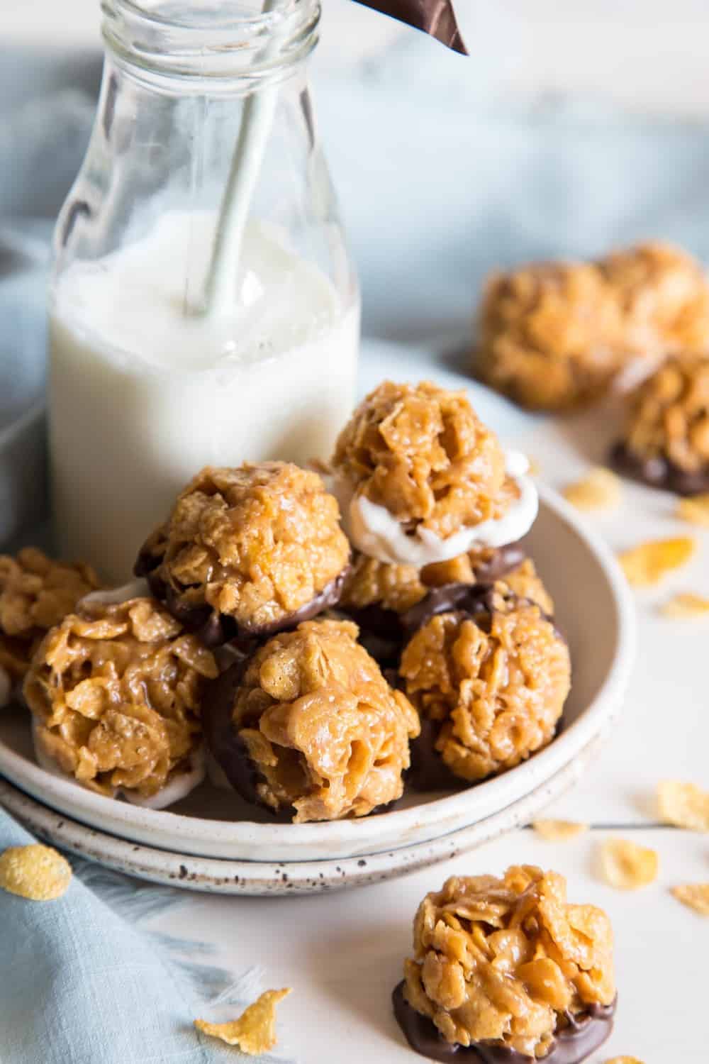 Peanut butter cornflake cookies on a plate Peanut butter cornflake cookies on a plate